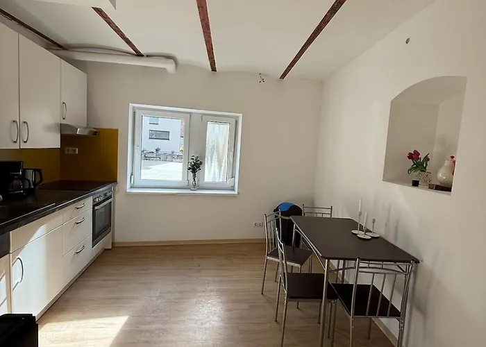 Apartment In 214egr 2 Schlafzimmer, Kueche, Bad Würzburg